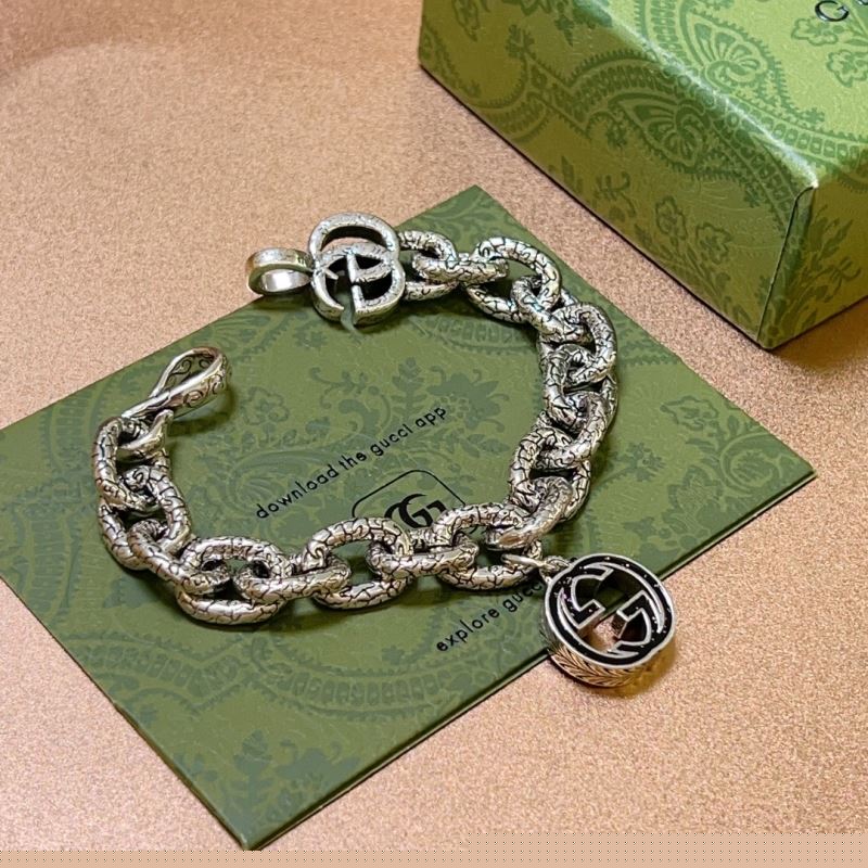 G*u*i bracelets